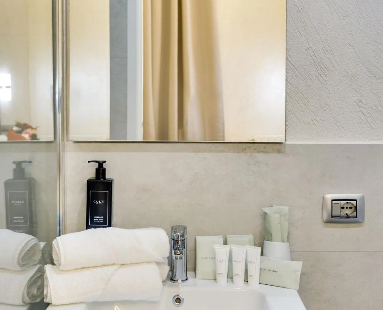 Rome Jubilee Guest House 0*,  Italy